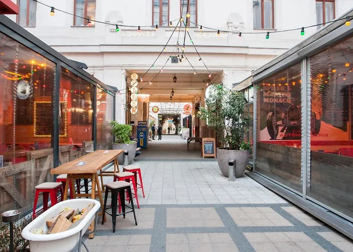 Inviting Flat In The Heart Of Town