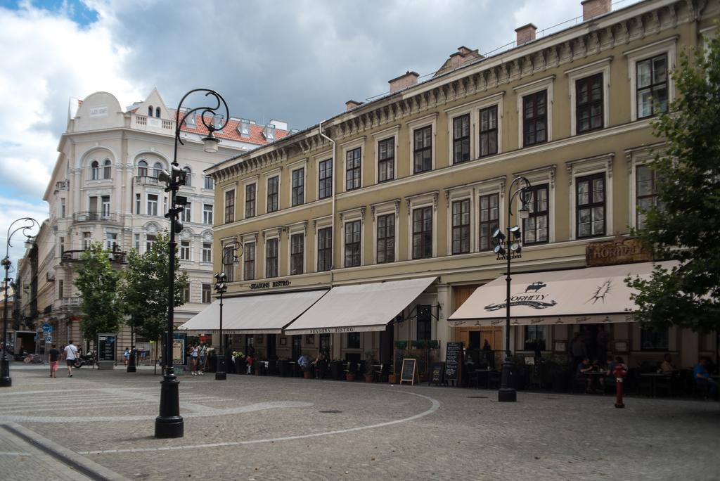 Inviting Flat In The Heart Of Town Apartament