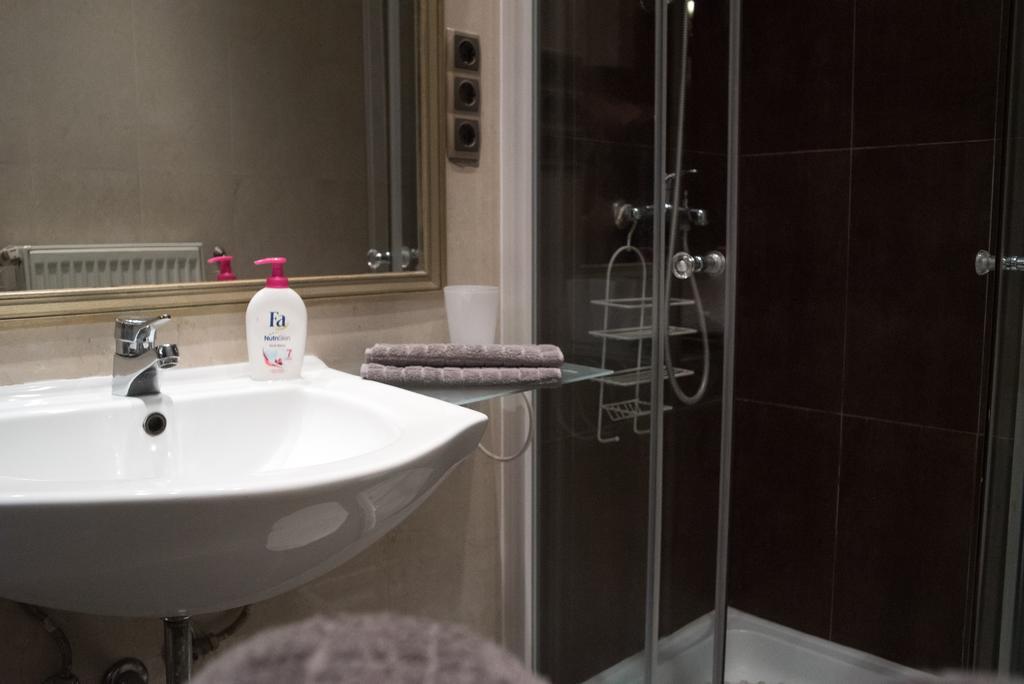 Inviting Flat In The Heart Of Town Apartament *